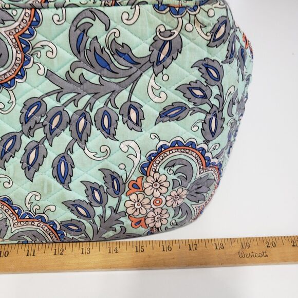 Vera Bradley Tote (Approx. 18 x 15 x 9) and Matching Notebook - Picture 6 of 9